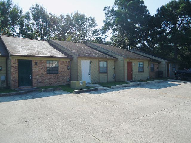 2nd image of 1256 Continental Ct