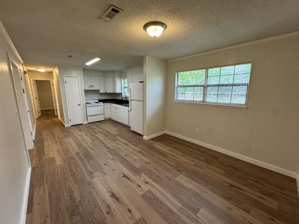 576 Creek Church Rd, Pansey, AL 36370