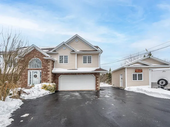 22 Gammon Lake Dr, Lawrencetown, NS B2Z 1T9