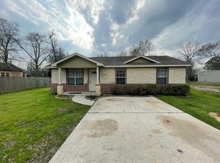 319 S Sandra St, Conroe, TX 77301