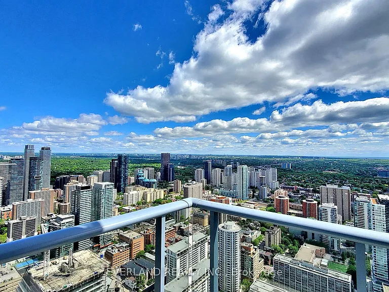 7 Grenville St #6105 — Photo 43