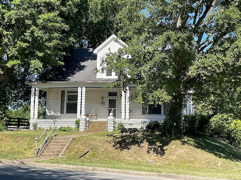401 N Lincoln Blvd, Hodgenville, KY 42748 Zillow
