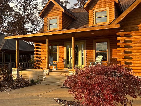 2nd image of 288 Maple Dr