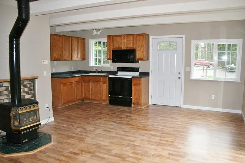 2 bed, 748 sqft, $1,925 — Photo 2