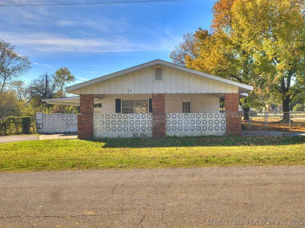 405 S Main St, Porter, OK 74454
