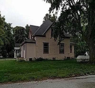 2nd image of 523 S Madison St