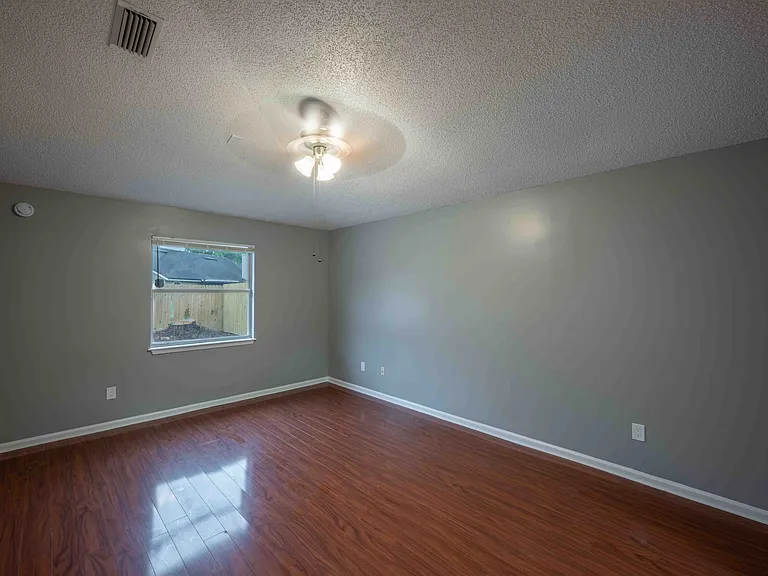 2645 Sam Houston Pl — Photo 32