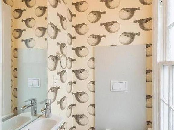 Powder room