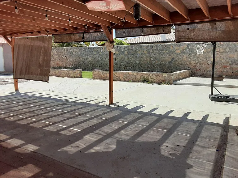 229 E Cloud Song — Photo 10