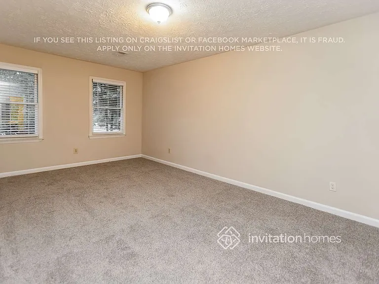 1591 Willow Blf — Photo 13