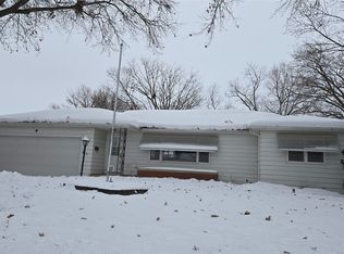 3120 Homeway Dr, Cedar Falls, IA 50613