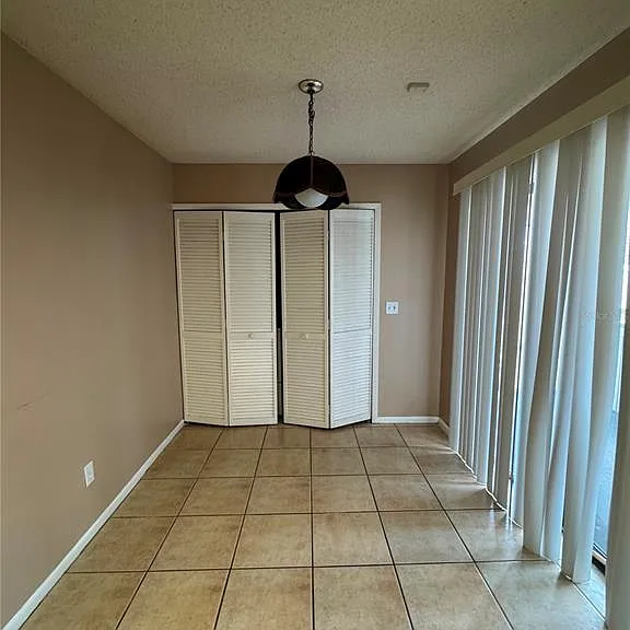 5359 Vineland Rd #2-E — Photo 9