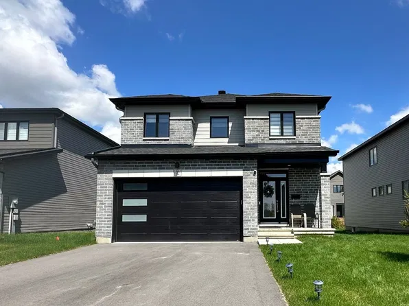 712 Namur St, Russell, ON K0A 1W0