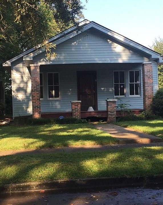 2nd image of 7 Hurlbert St