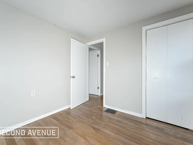 1886 Anderson Ave — Photo 18