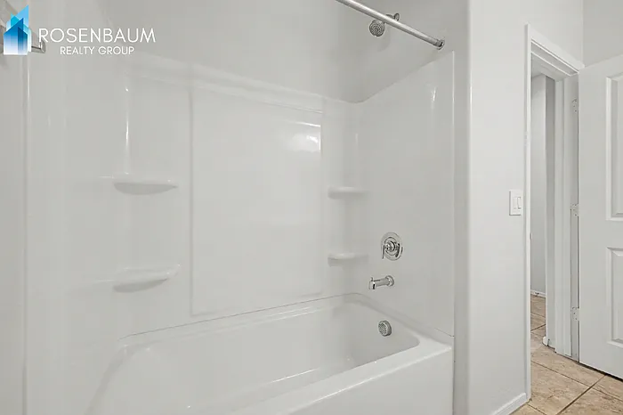 2431 S 46th St — Photo 30