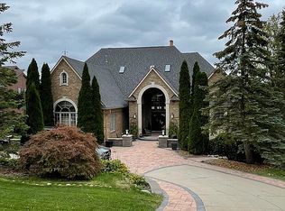 2415 Island View Dr, West Bloomfield, MI