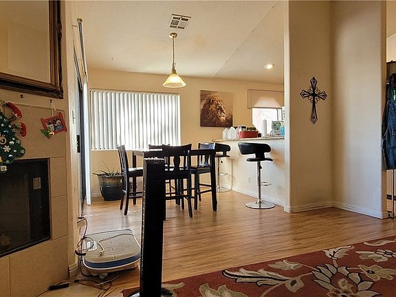 4th image of 5042 Rainbow Blvd Unit 202
