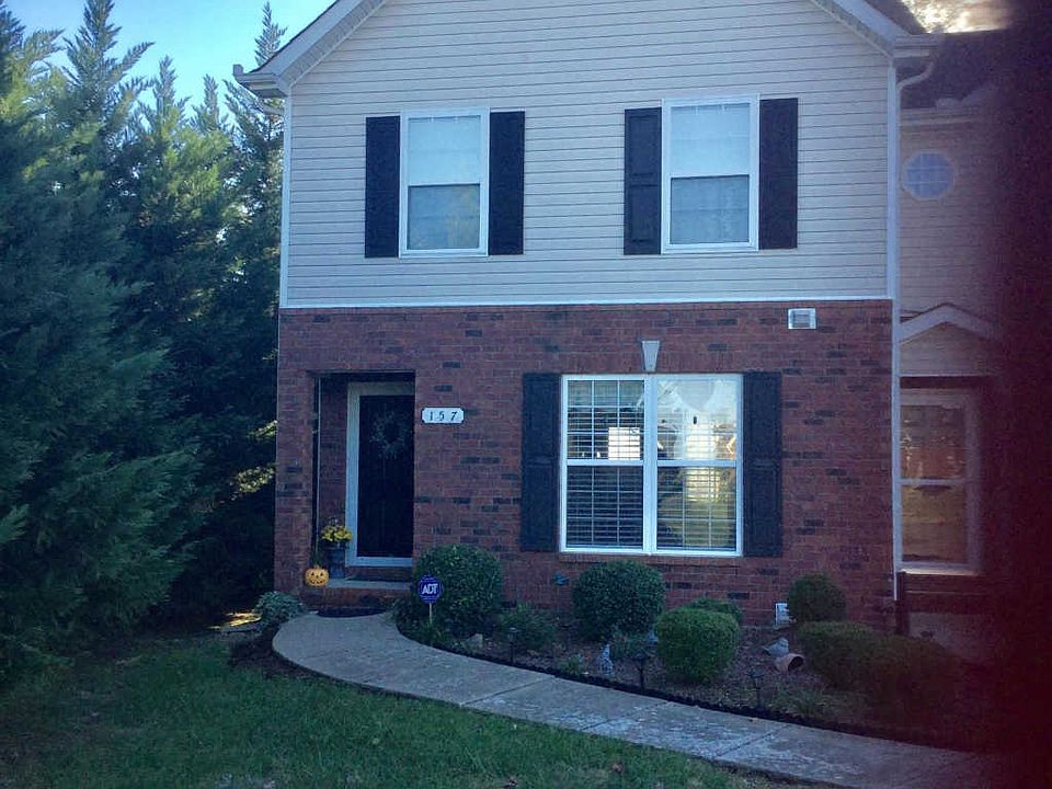 1st image of 157 Oak Valley Cir