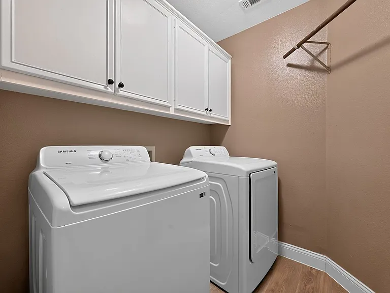 3822 Newland Dr — Photo 30