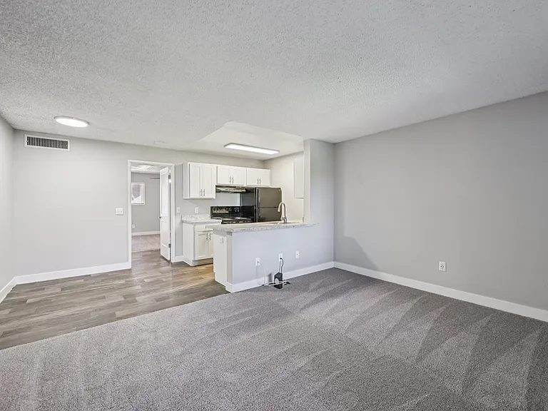 Stillwater Apartments — Photo 21