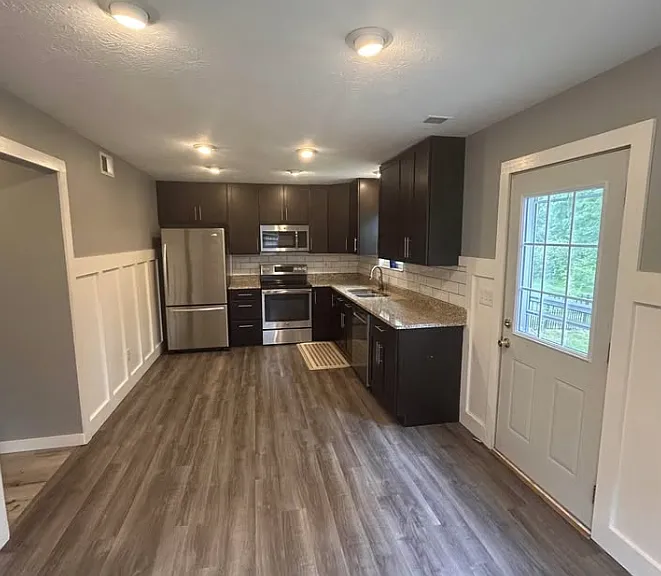 6664 Fairway Ave — Photo 2