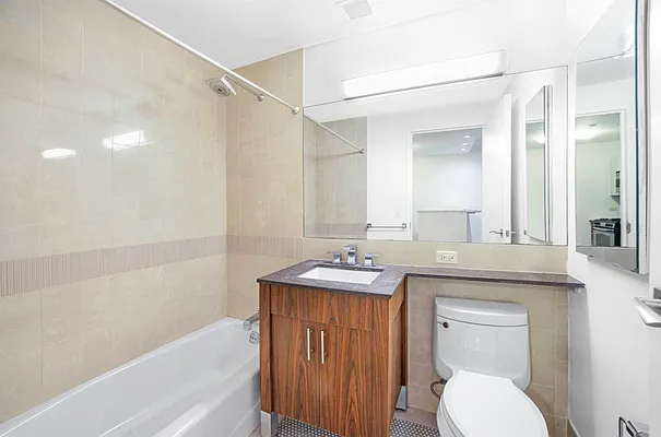 Rented by REAL New York | media 24