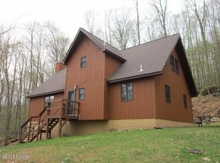 12 Bear Dr, Lake Ariel, PA 18436