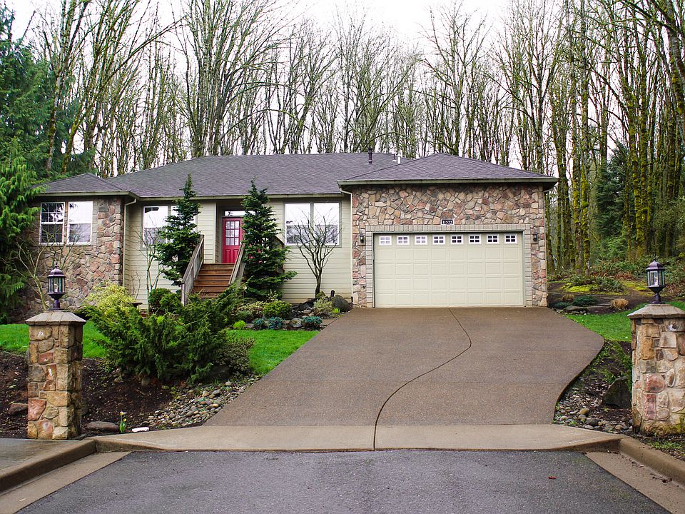 Large Private Lot!