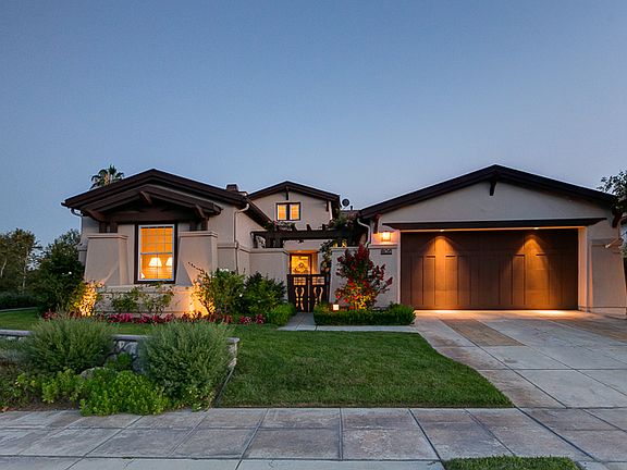 2nd image of 806 W Gabrielino Ct