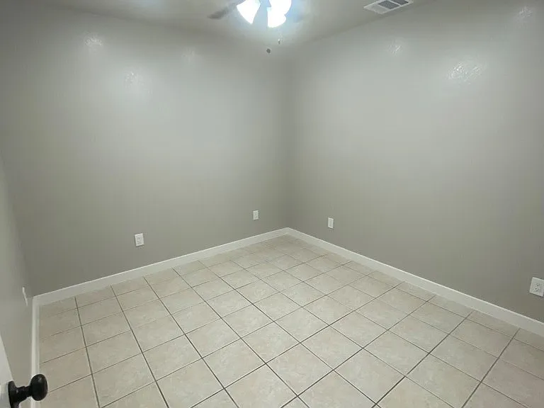 518 Peterson Dr — Photo 10