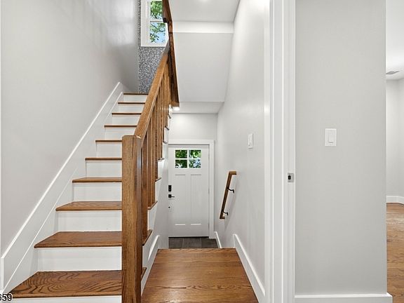 5th image of 40 Jardine Rd Floor 2