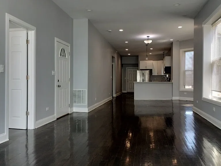 1529 S Central Park Ave #2 — Photo 6