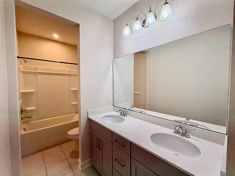 467 Blue Daze St — Photo 16