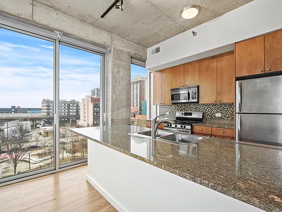 2nd image of 1620 S Michigan Ave Unit 526