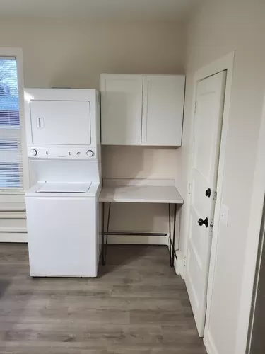 Laundry added to unit! - 1710 N Wells St #1