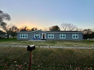 410 N 7th St, Humboldt, KS 66748