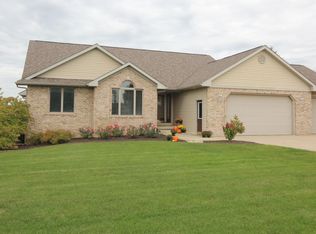 1121 Brown Hollow Dr, Saint Johns, MI 48879