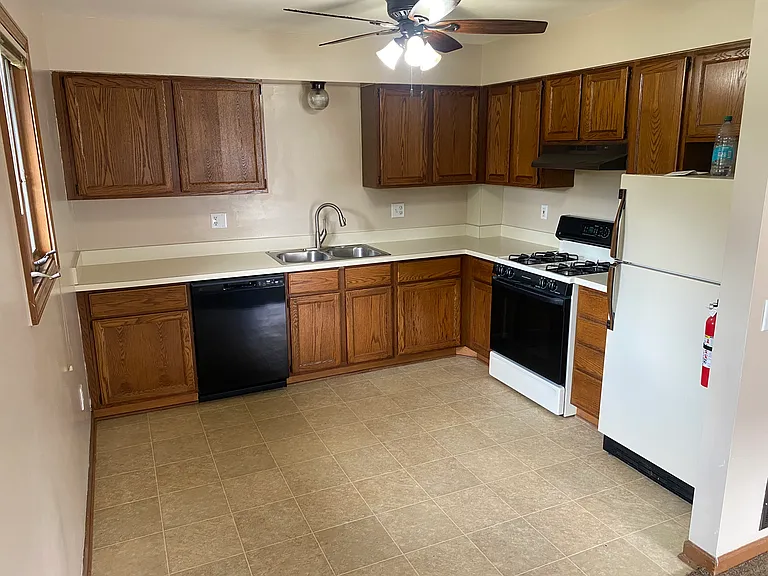1478 Euclid St — Photo 3