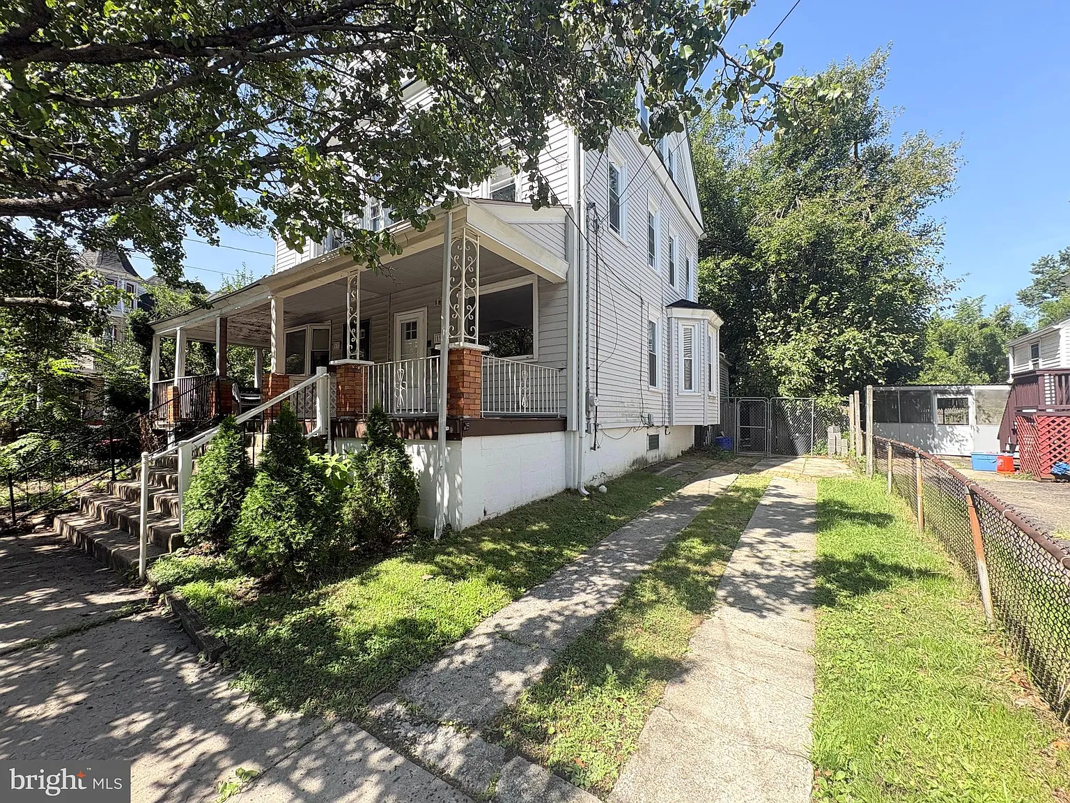 4 bed, 2.5 bath, 1706 sqft, $2,600 — Photo 4