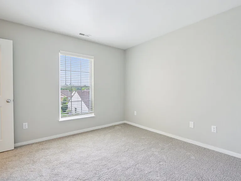 City View Farm Apartments — Photo 28