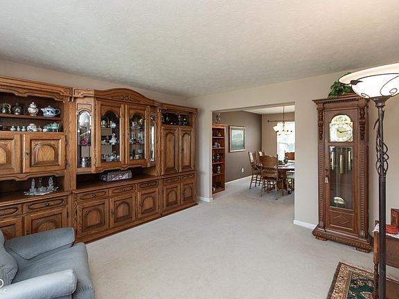2nd image of 6075 Bristlecone Dr
