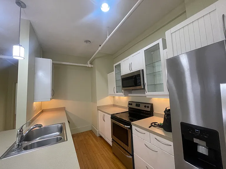 15 East End Lofts — Photo 27