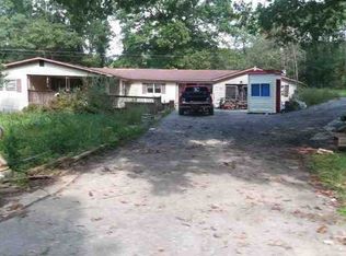 435 Sexton Ln, Oneida, TN 37841