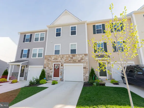 132 Tate Manor Dr, Charles Town, WV 25414