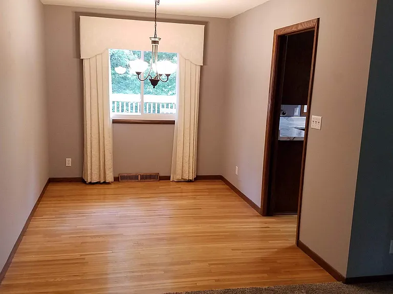 1500 Circle Dr — Photo 6