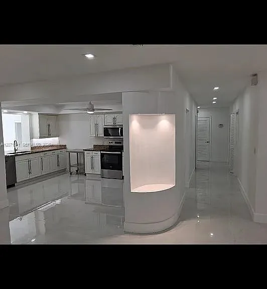 12251 SW 82nd Ave #0 — Photo 8