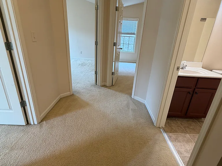 104 Thorncrest Ct — Photo 12