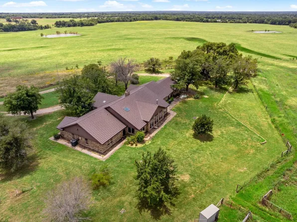 718 County Road 3746, Wolfe City, TX 75496