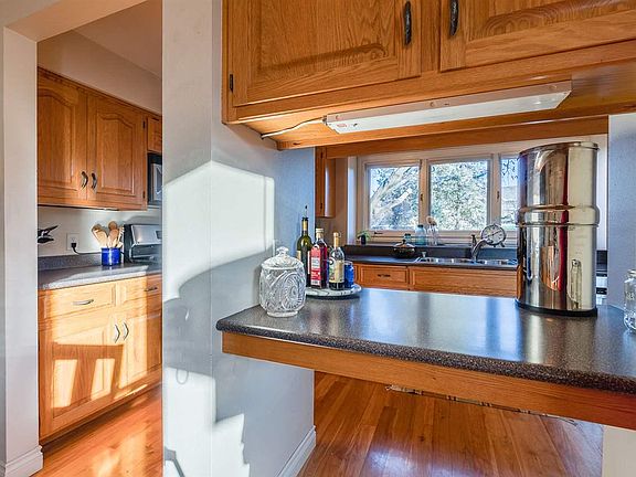 3rd image of 5803 Woodcreek Ln